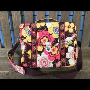 Very cute vintage Vera Bradley computer bag.